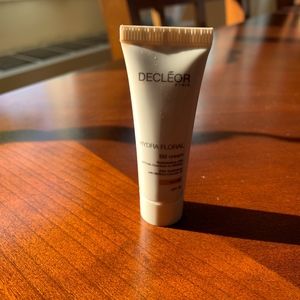 $1 Shipping Decleor BB Cream